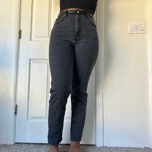 A&F ankle straight jean- ultra high rise